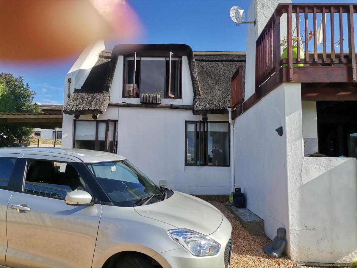 Chilli Moon B&B Stilbaai Buitenkant foto